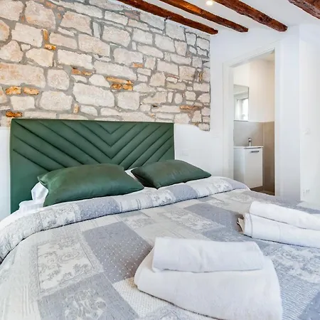 The Yellow House Apartment Rovinj