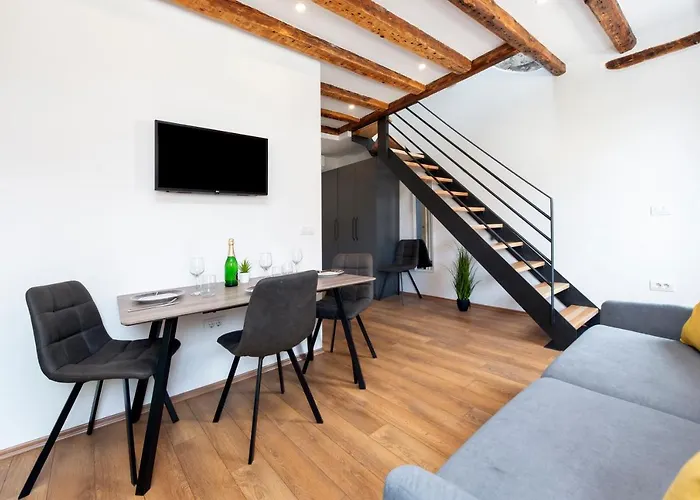 The Yellow House Lejlighed