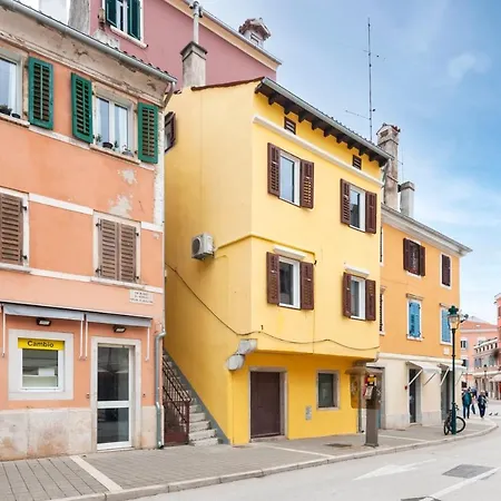 The Yellow House Apartmán *